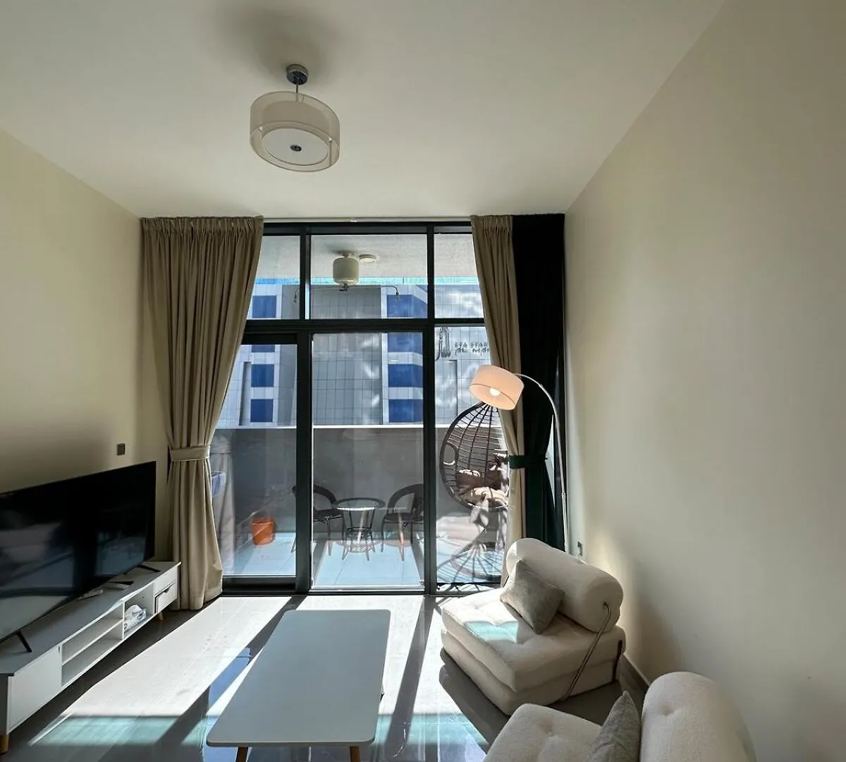 Live In Your Home دبي
