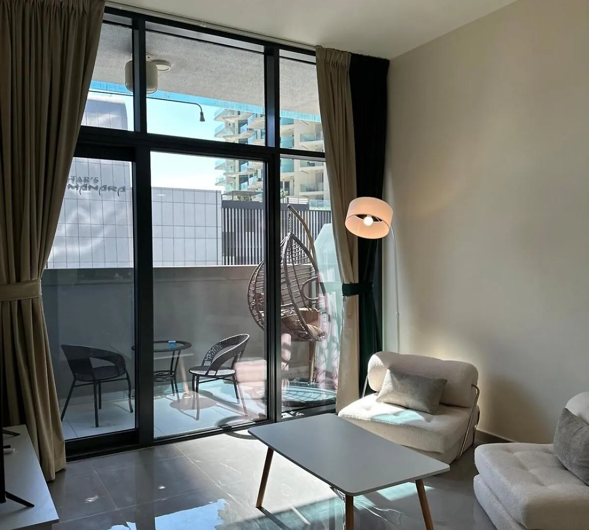 شقة Live In Your Home دبي